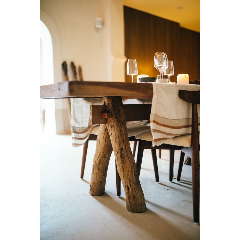 Dining Table Oviston